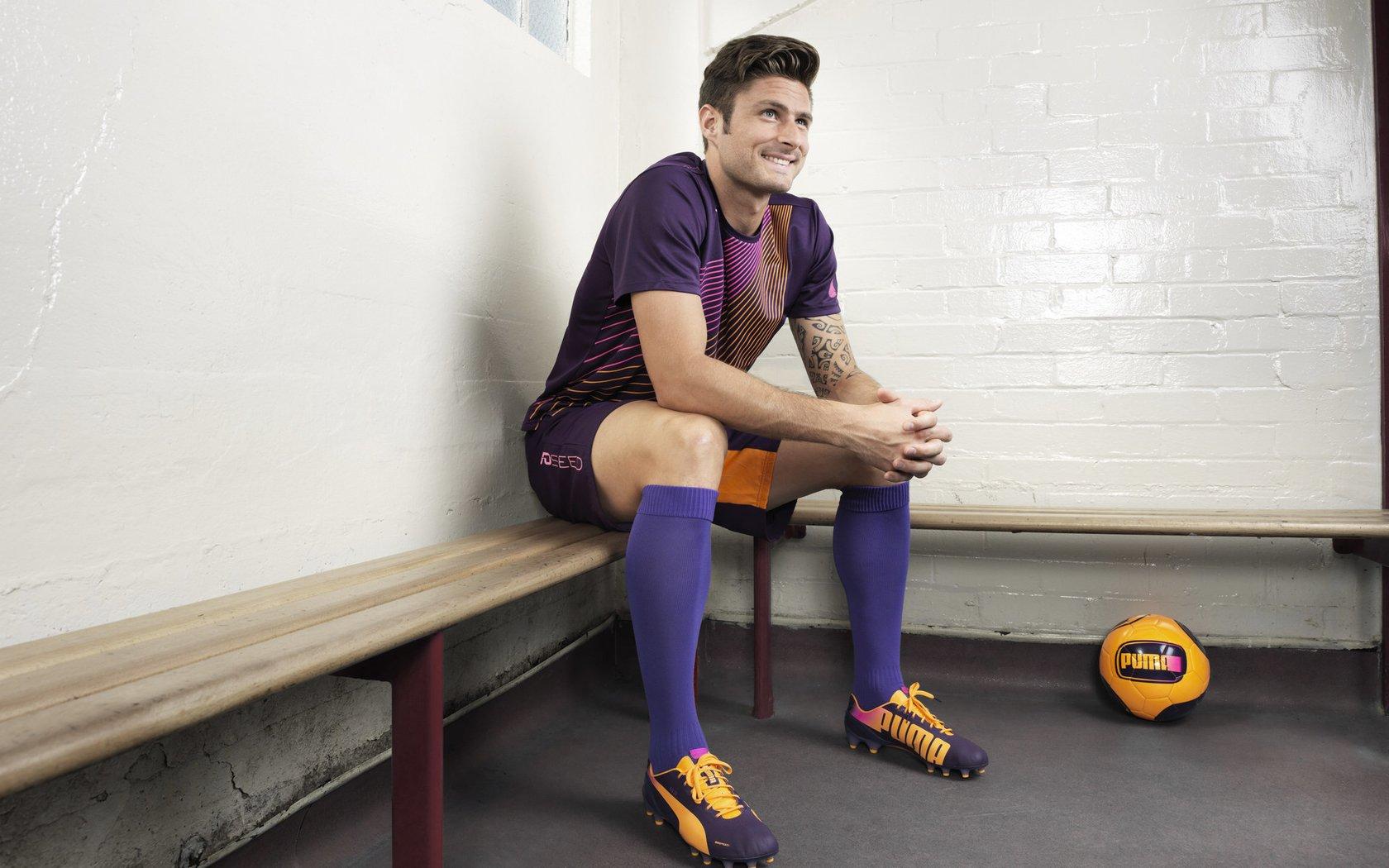 罗马新翼展翅!官方确认齐米卡斯完成体检签约,左路首发竞争正式拉开帷幕